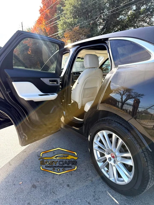 2017 Jaguar F-Pace - Image 4 of 12