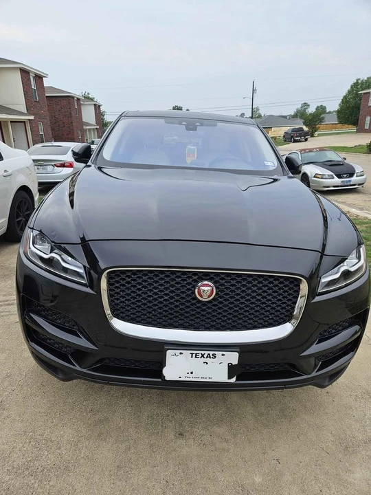 2017 Jaguar F-Pace - Image 3 of 15