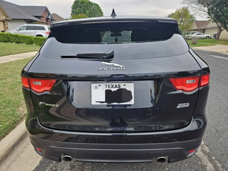 2017 Jaguar F-Pace - Image 2 of 15