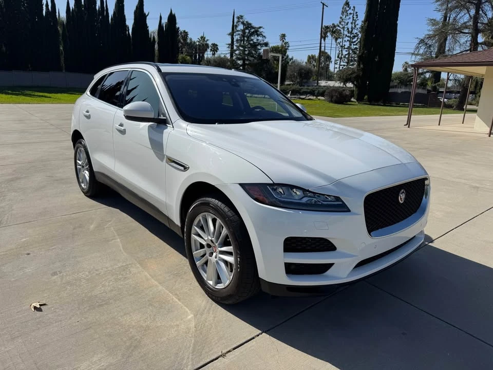 2017 Jaguar F-Pace - Image 3 of 18