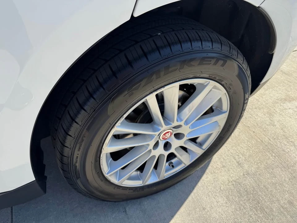 2017 Jaguar F-Pace - Image 18 of 18