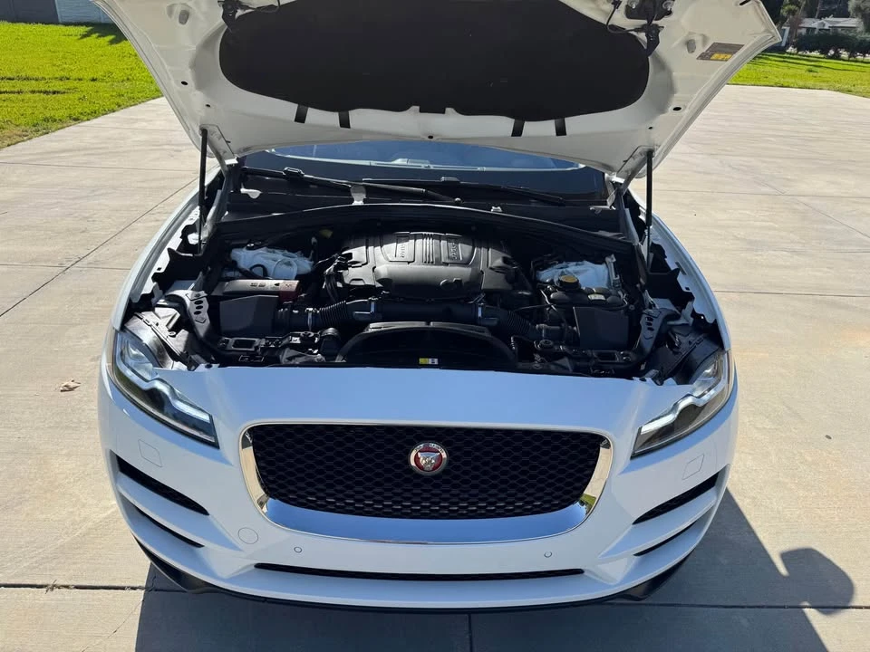 2017 Jaguar F-Pace - Image 17 of 18