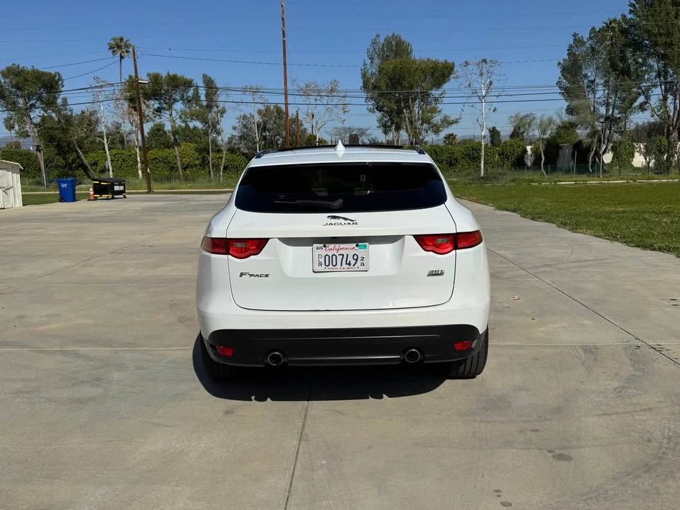 2017 Jaguar F-Pace - Image 6 of 18