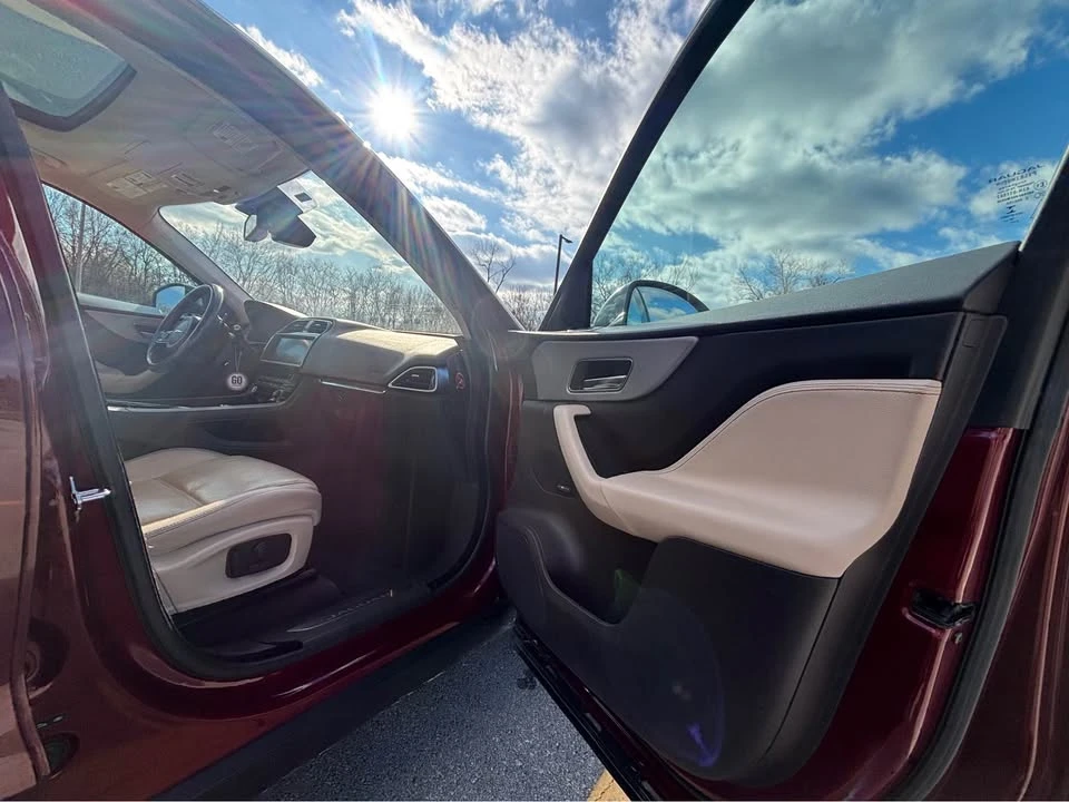 2017 Jaguar F-Pace - Image 12 of 19