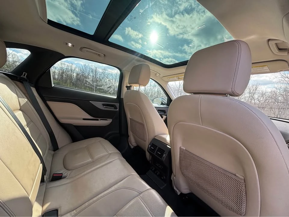 2017 Jaguar F-Pace - Image 10 of 19