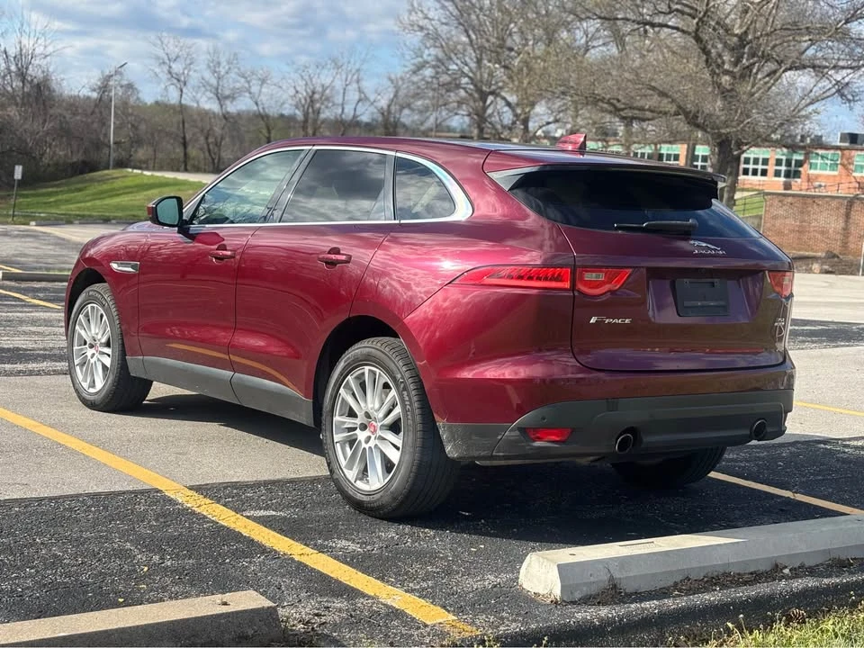 2017 Jaguar F-Pace - Image 7 of 19