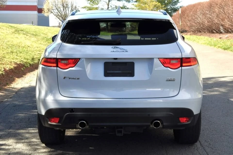 2017 Jaguar F-Pace - Image 13 of 15