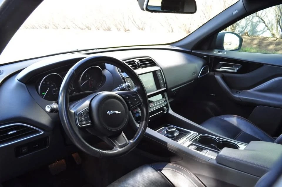 2017 Jaguar F-Pace - Image 4 of 15