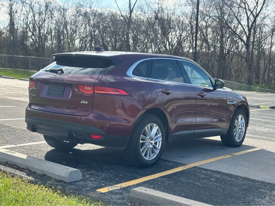 2017 Jaguar F-Pace - Image 3 of 19