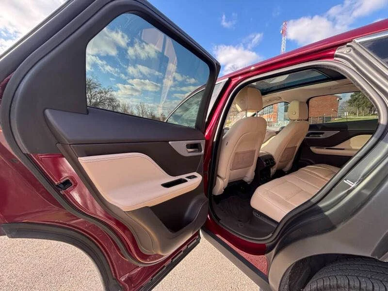 2017 Jaguar F-Pace - Image 15 of 20