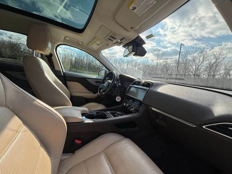 2017 Jaguar F-Pace - Image 12 of 20