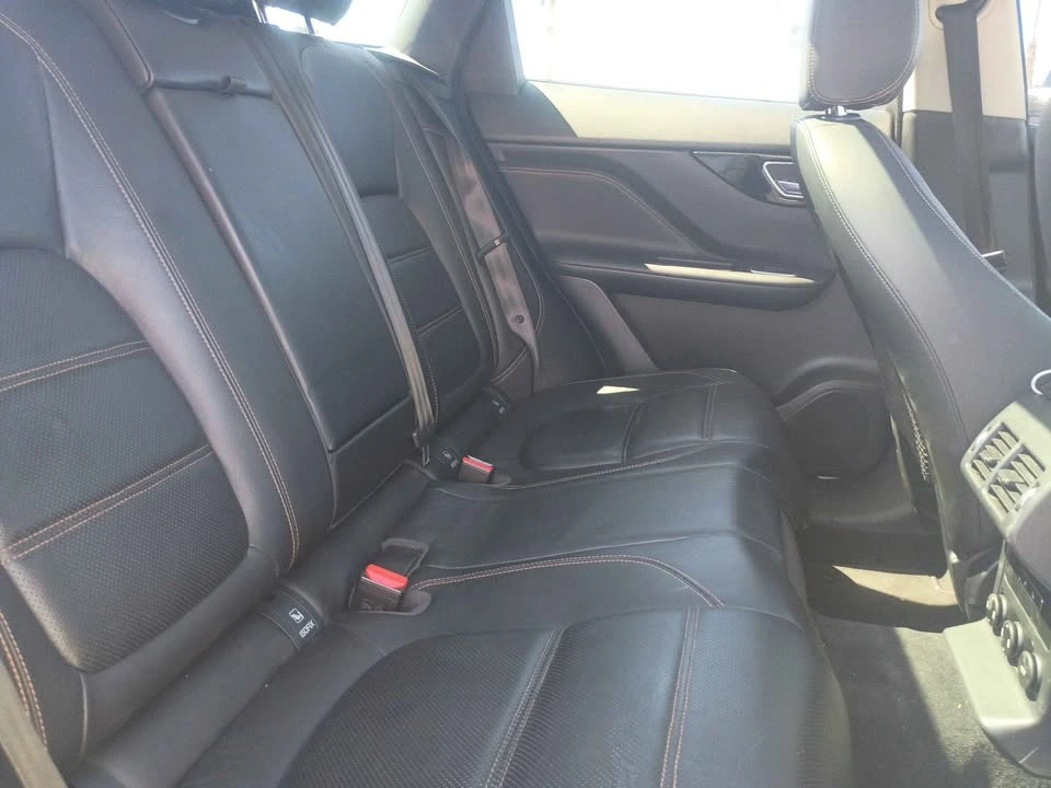 2017 Jaguar F-Pace - Image 11 of 13