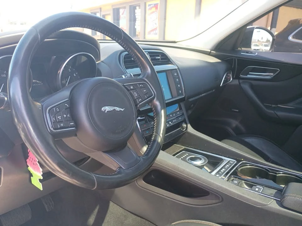 2017 Jaguar F-Pace - Image 8 of 13
