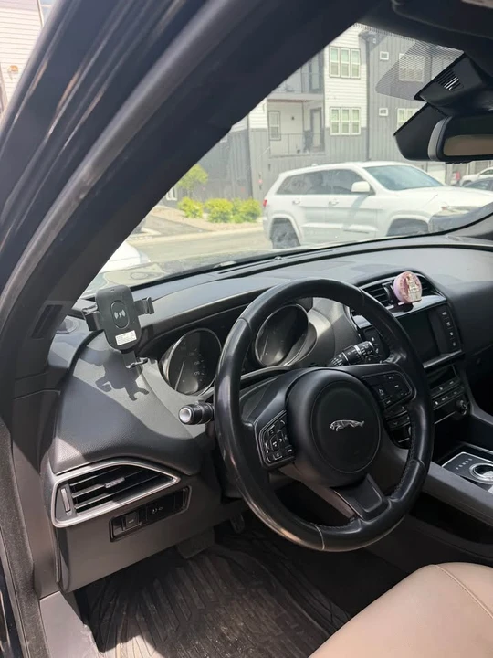 2017 Jaguar F-Pace - Image 3 of 7