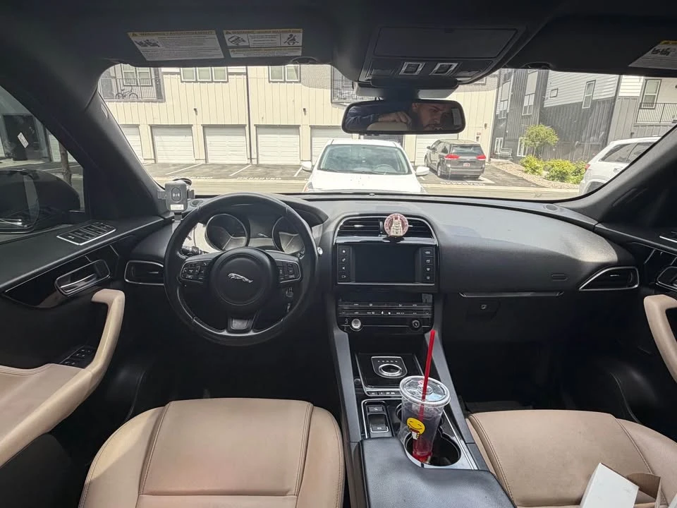 2017 Jaguar F-Pace - Image 6 of 7