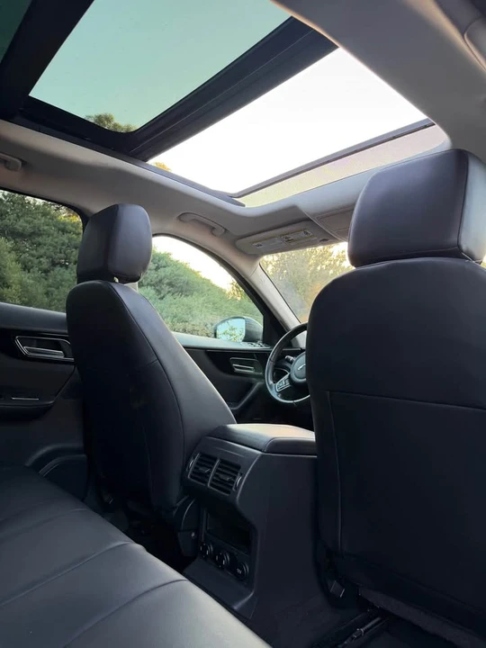 2017 Jaguar F-Pace - Image 11 of 20