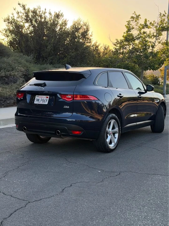 2017 Jaguar F-Pace - Image 5 of 20