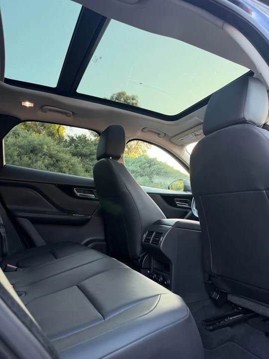 2017 Jaguar F-Pace - Image 10 of 20