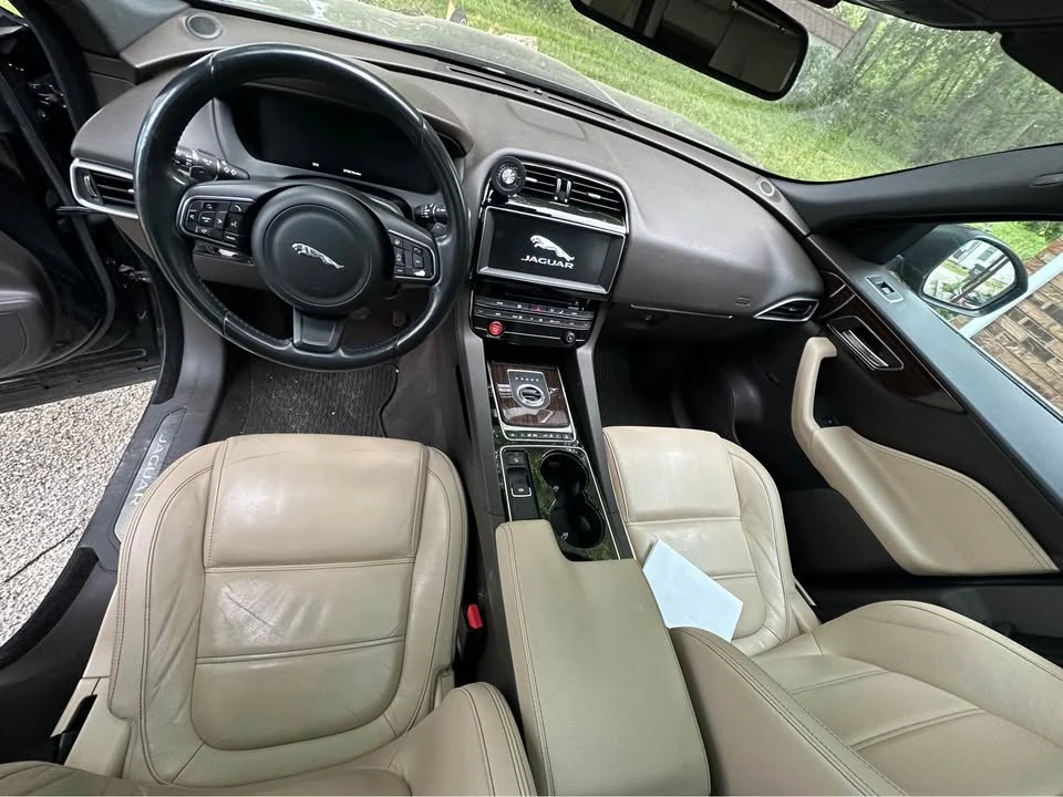 2017 Jaguar F-Pace - Image 7 of 9