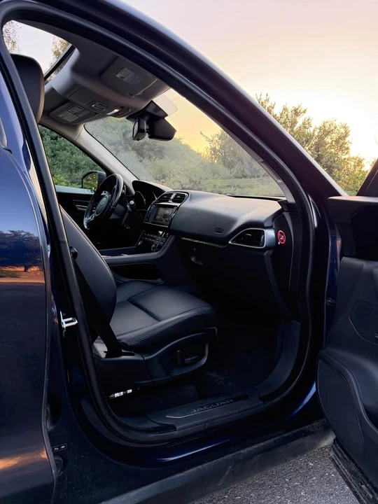 2017 Jaguar F-Pace - Image 12 of 18