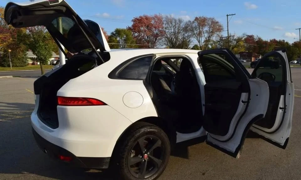 2017 Jaguar F-Pace - Image 6 of 18