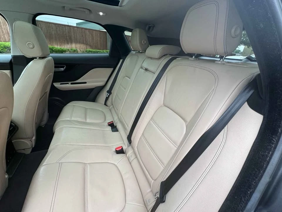 2017 Jaguar F-Pace - Image 11 of 12
