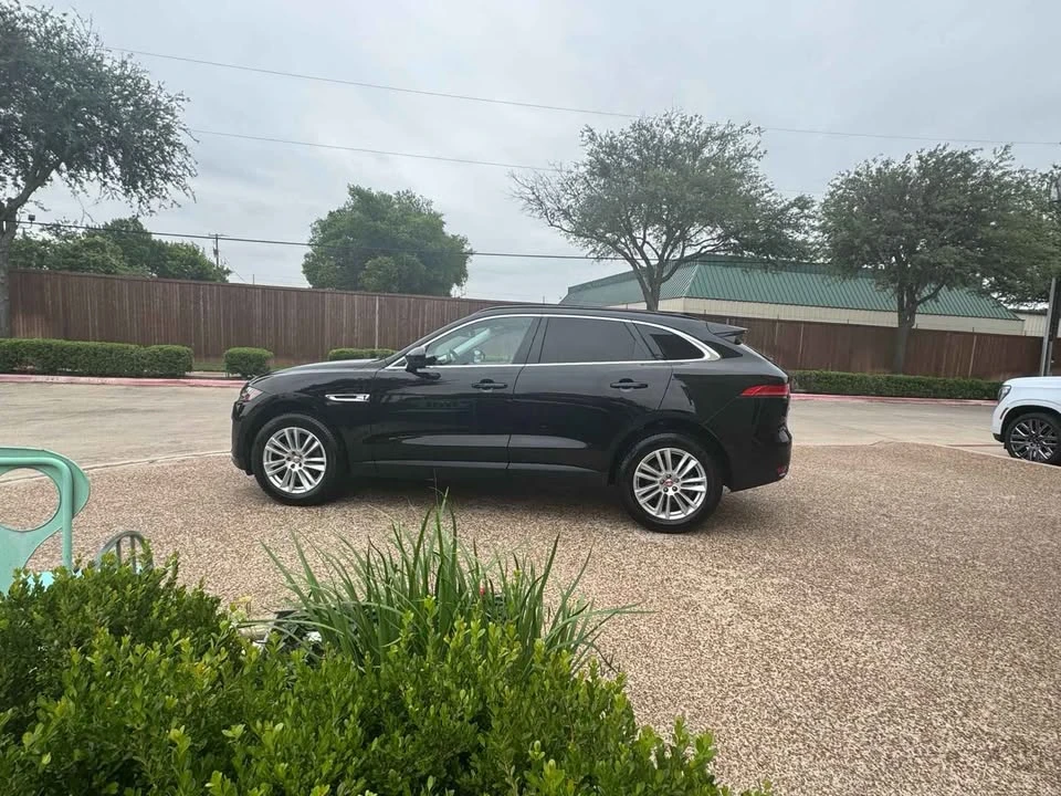 2017 Jaguar F-Pace - Image 5 of 12