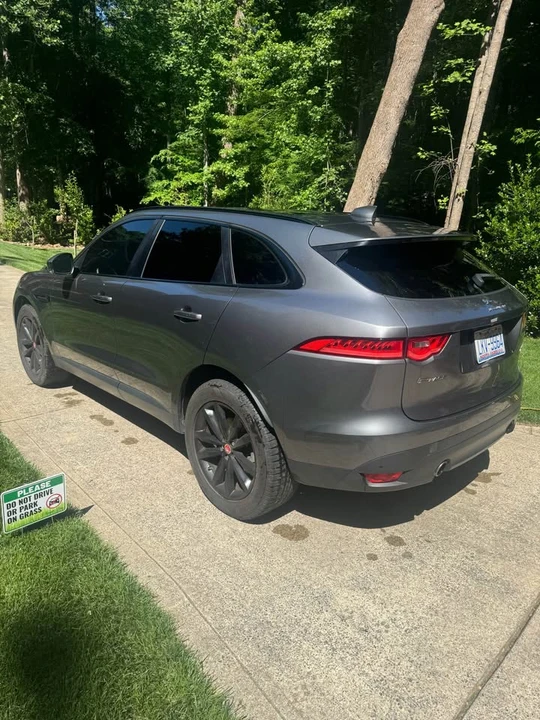 2017 Jaguar F-Pace - Image 2 of 9
