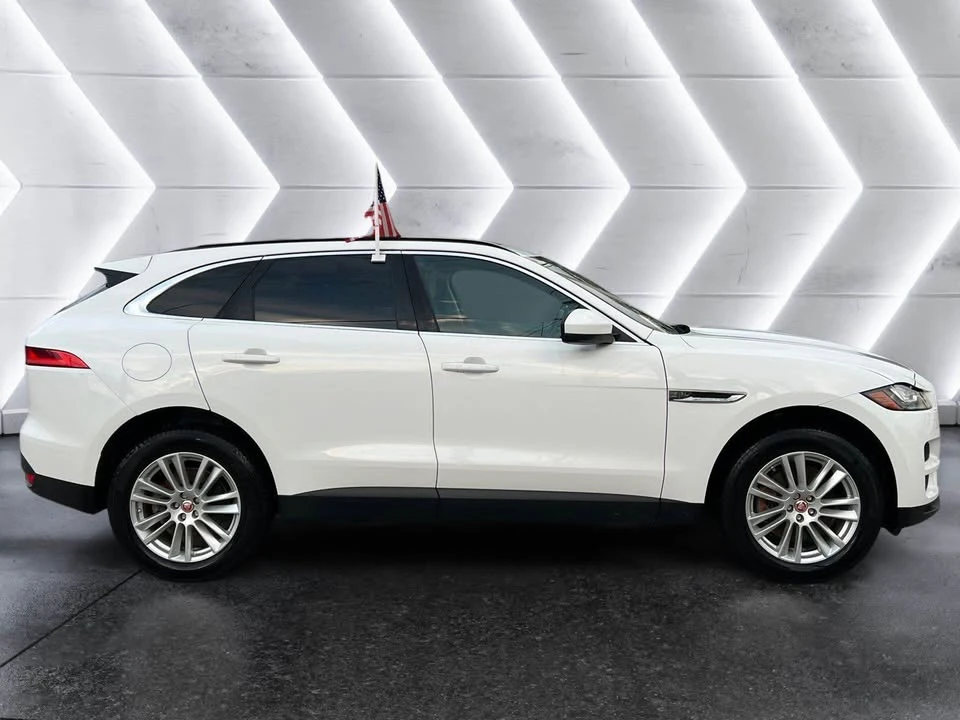 2017 Jaguar F-Pace - Image 4 of 14