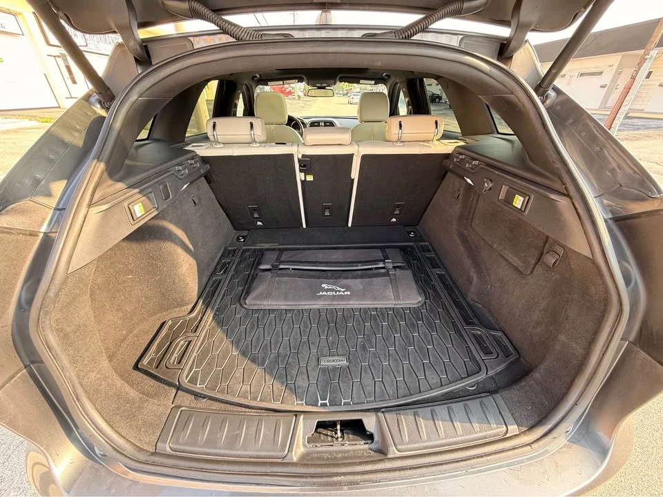 2017 Jaguar F-Pace - Image 18 of 20