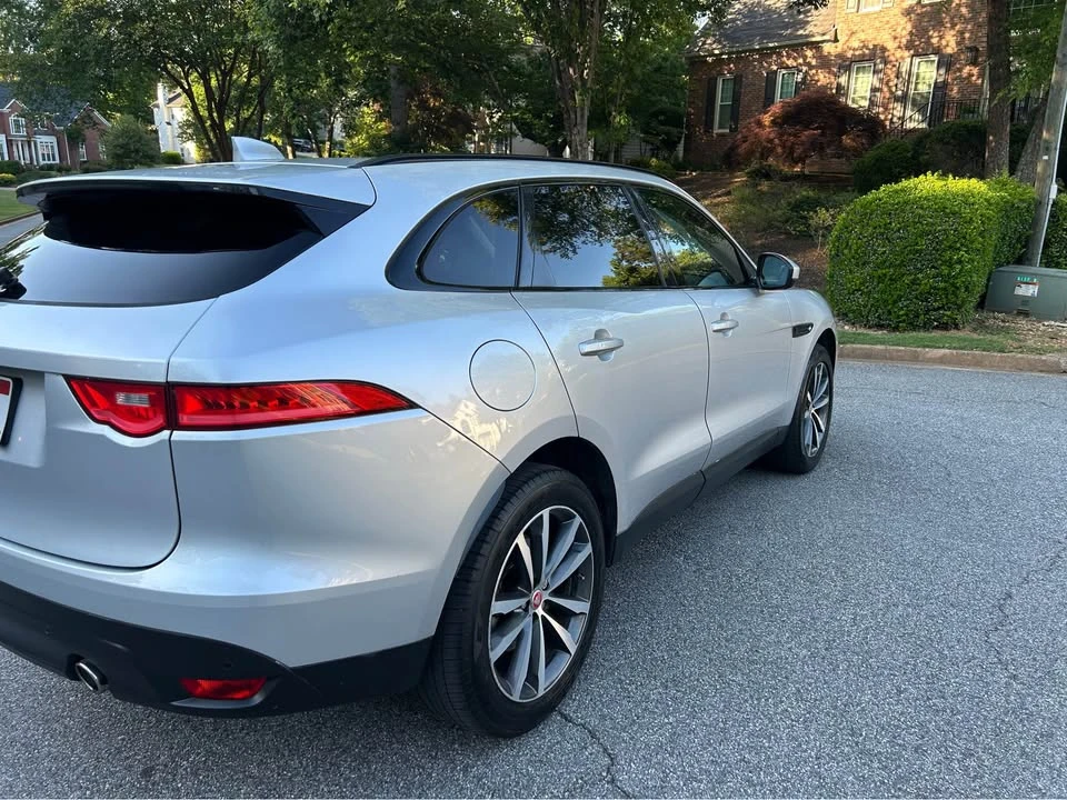 2017 Jaguar F-Pace - Image 11 of 16