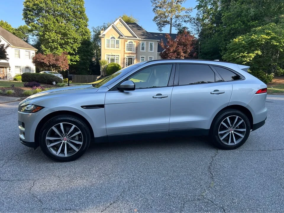 2017 Jaguar F-Pace - Image 2 of 16