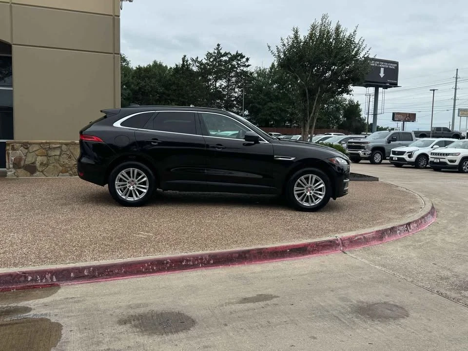 2017 Jaguar F-Pace - Image 3 of 12