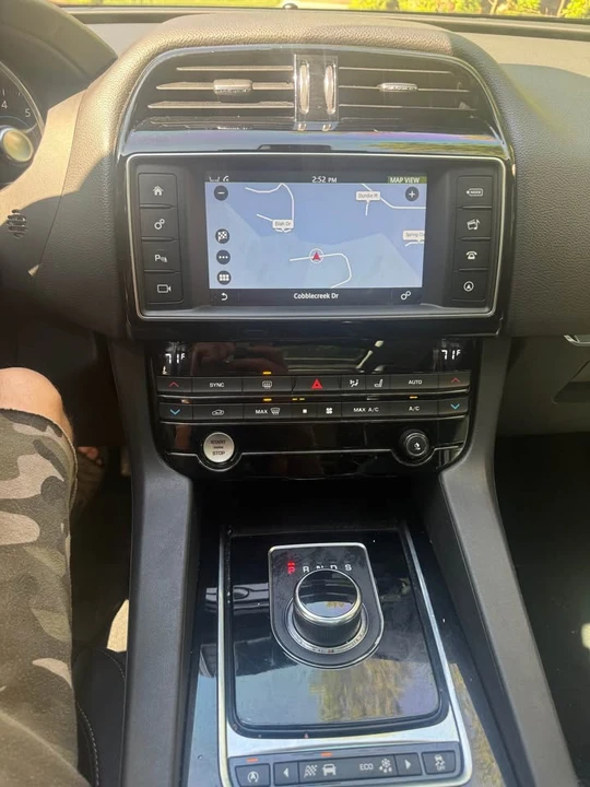 2017 Jaguar F-Pace - Image 8 of 9