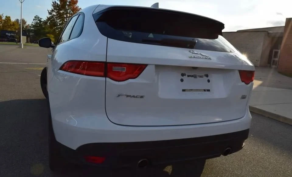 2017 Jaguar F-Pace - Image 4 of 18