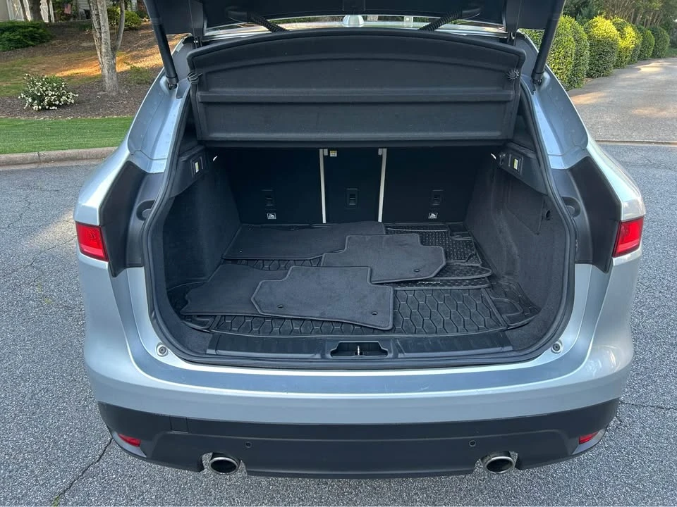 2017 Jaguar F-Pace - Image 10 of 16