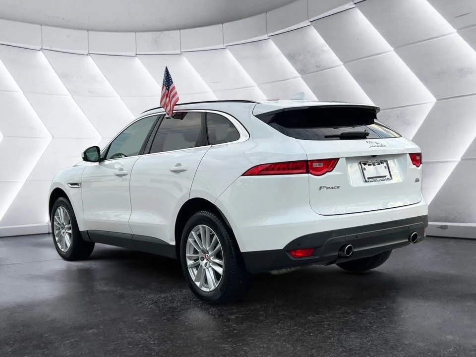2017 Jaguar F-Pace - Image 7 of 14