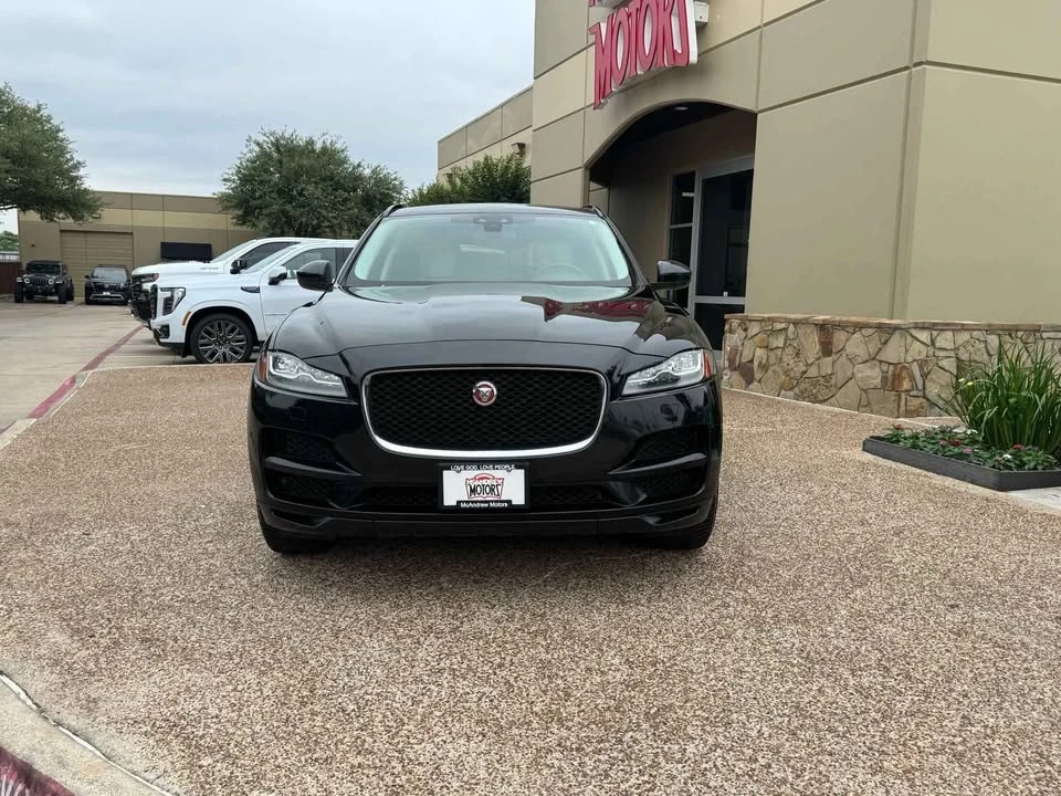 2017 Jaguar F-Pace - Image 2 of 12