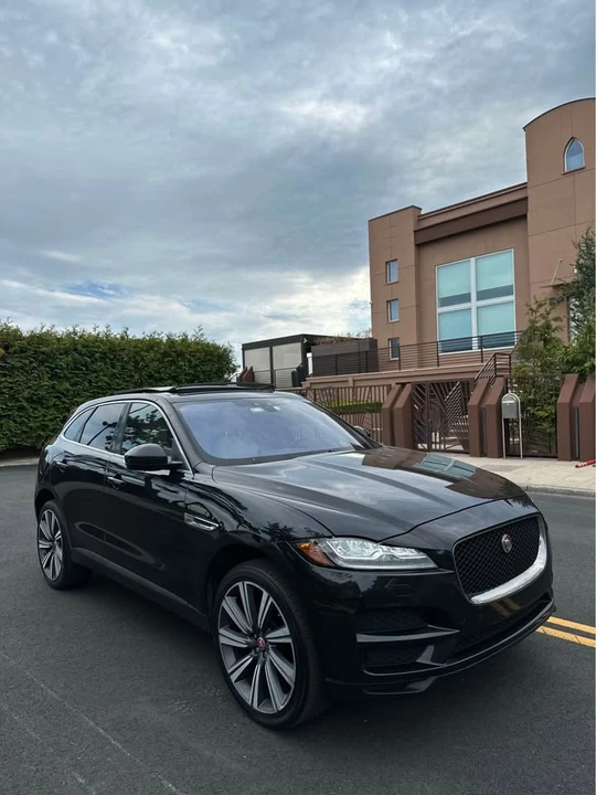 2017 Jaguar F-Pace - Image 17 of 20