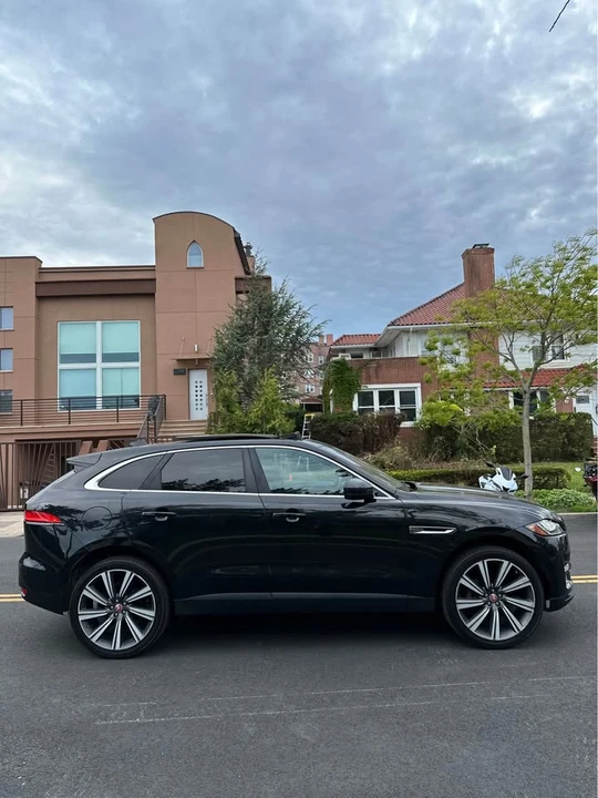 2017 Jaguar F-Pace - Image 4 of 20