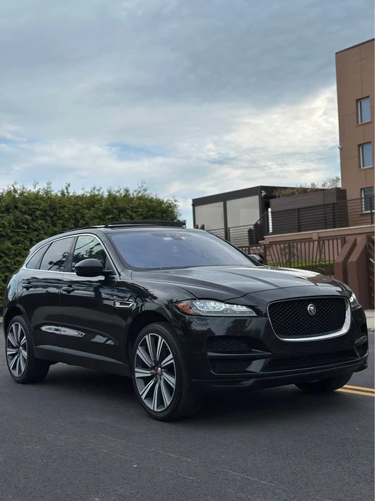 2017 Jaguar F-Pace - Image 6 of 20