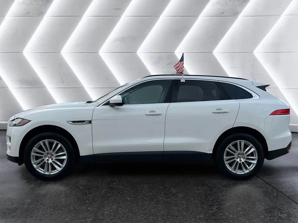 2017 Jaguar F-Pace - Image 3 of 14