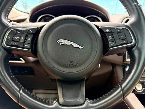 2017 Jaguar F-Pace - Image 6 of 7