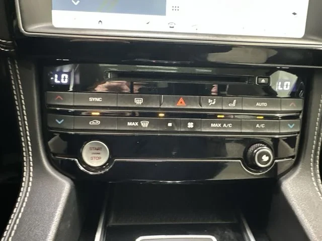 2017 Jaguar F-Pace - Image 10 of 12