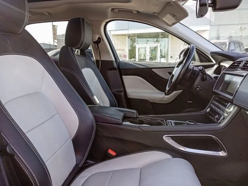 2017 Jaguar F-Pace - Image 15 of 18