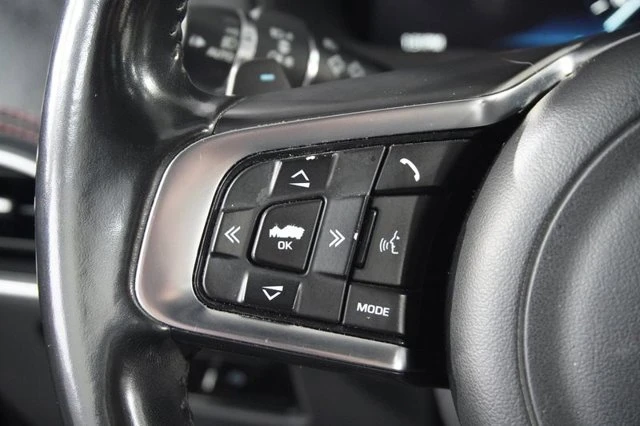 2017 Jaguar F-Pace - Image 16 of 20