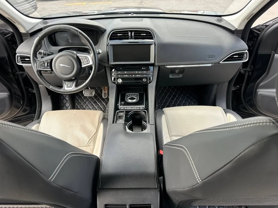 2017 Jaguar F-Pace - Image 11 of 20