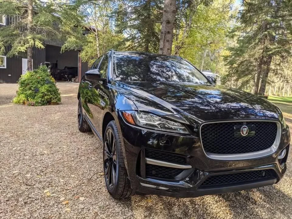 2017 Jaguar F-Pace - Image 5 of 9