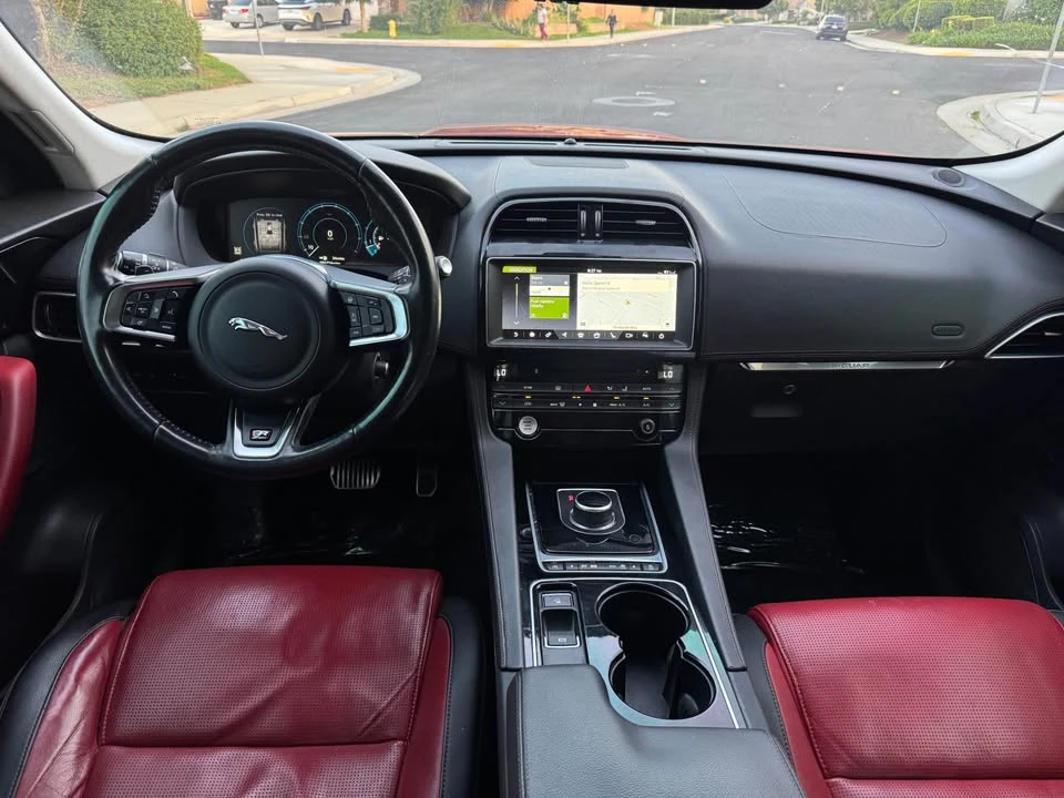 2017 Jaguar F-Pace - Image 10 of 13