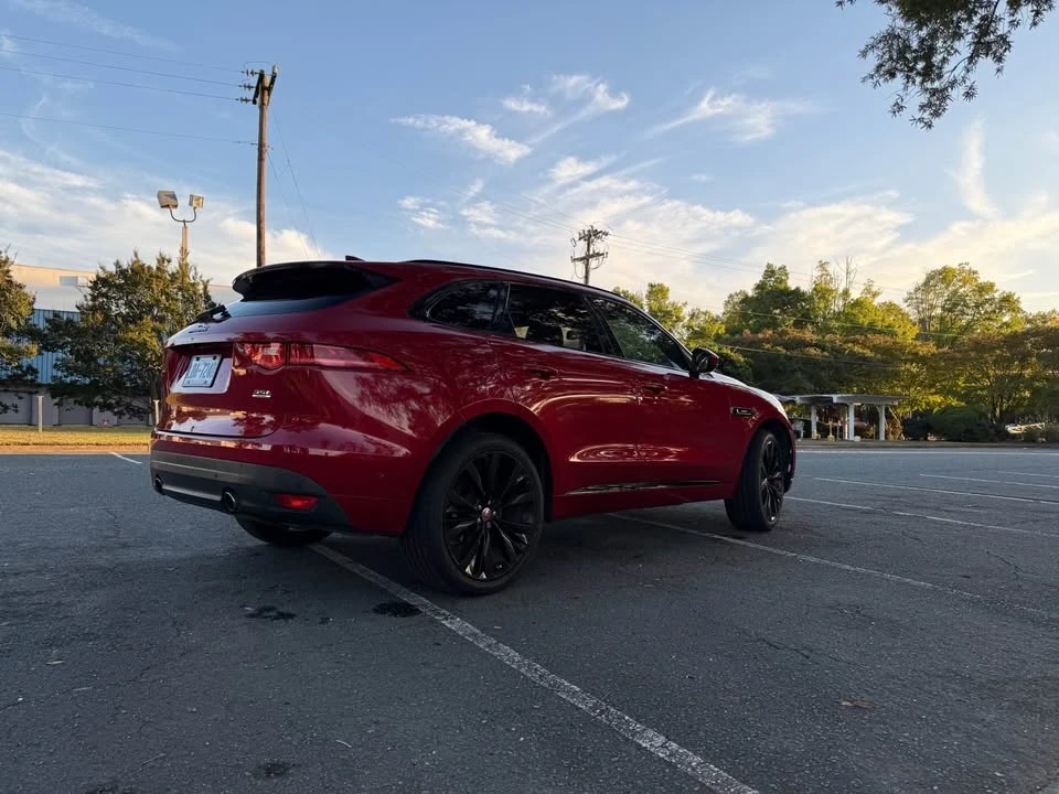 2017 Jaguar F-Pace - Image 5 of 17